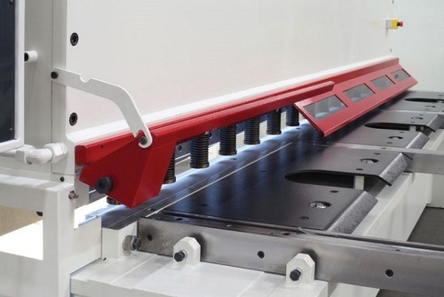 Guillotine Cutting